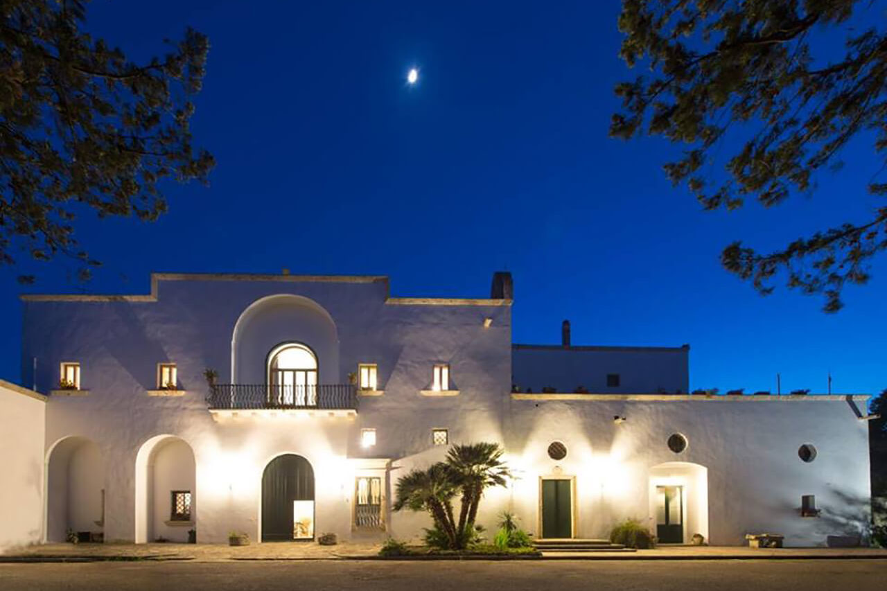 L'ASTORE MASSERIA ENTRATA NOTTE